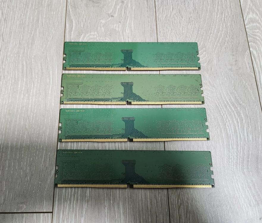 삼성 DDR4 2400 8GB 4개 이미지