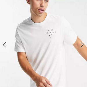 [M/100]Nike Running Run Division Dri-FIT t-shirt in white 이미지