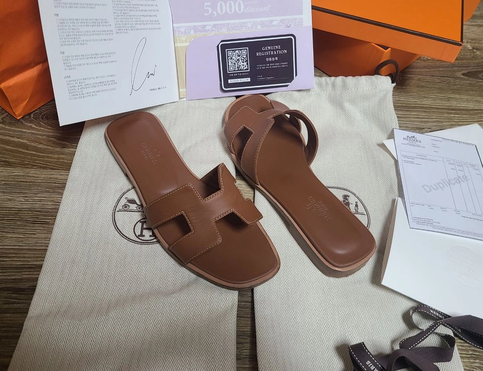 마지막가격)에르메스 오란 36 슬리퍼 샌들 운동화신발로퍼구두런닝화나이키구찌루이비통발렌시아가마르지엘라스니커즈프라다샤넬 이미지
