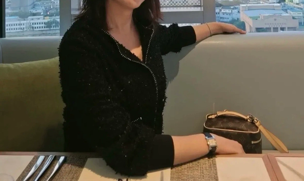 maje 마쥬 블랙 트위드 자켓 이미지
