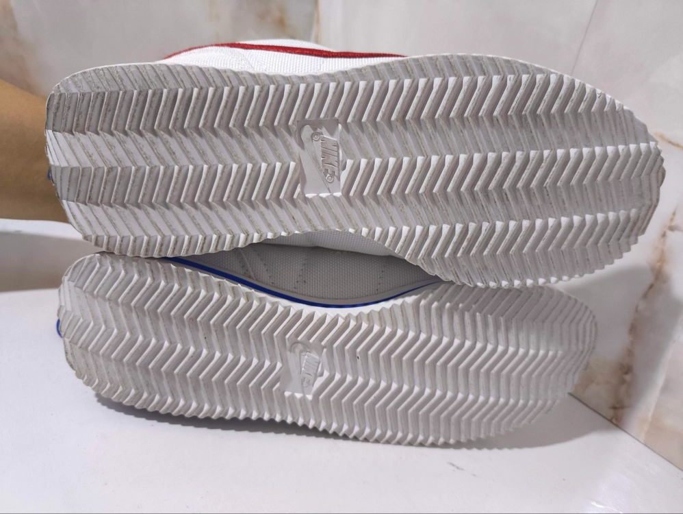 250mm 나이키 x 켄드릭 라마 코르테즈 슬립온 이미지