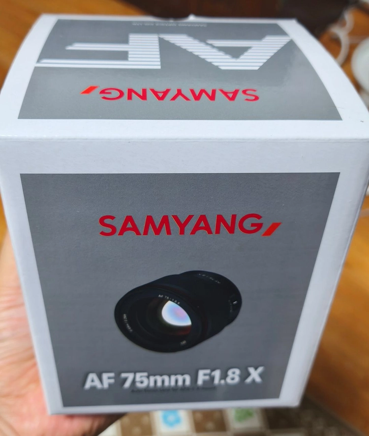 삼양 AF 75mm F1.8 X (후지용) 렌즈 팝니다. 이미지