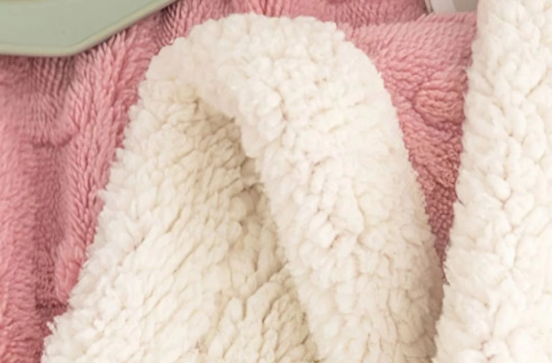 핑크 양털 담요 이미지