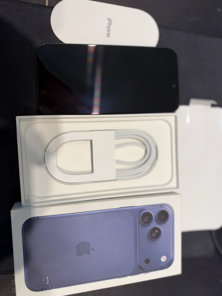 아이폰17프로맥스 딥블루 256gb 무음으로 아이폰에어 무음 교환이나 판매 이미지