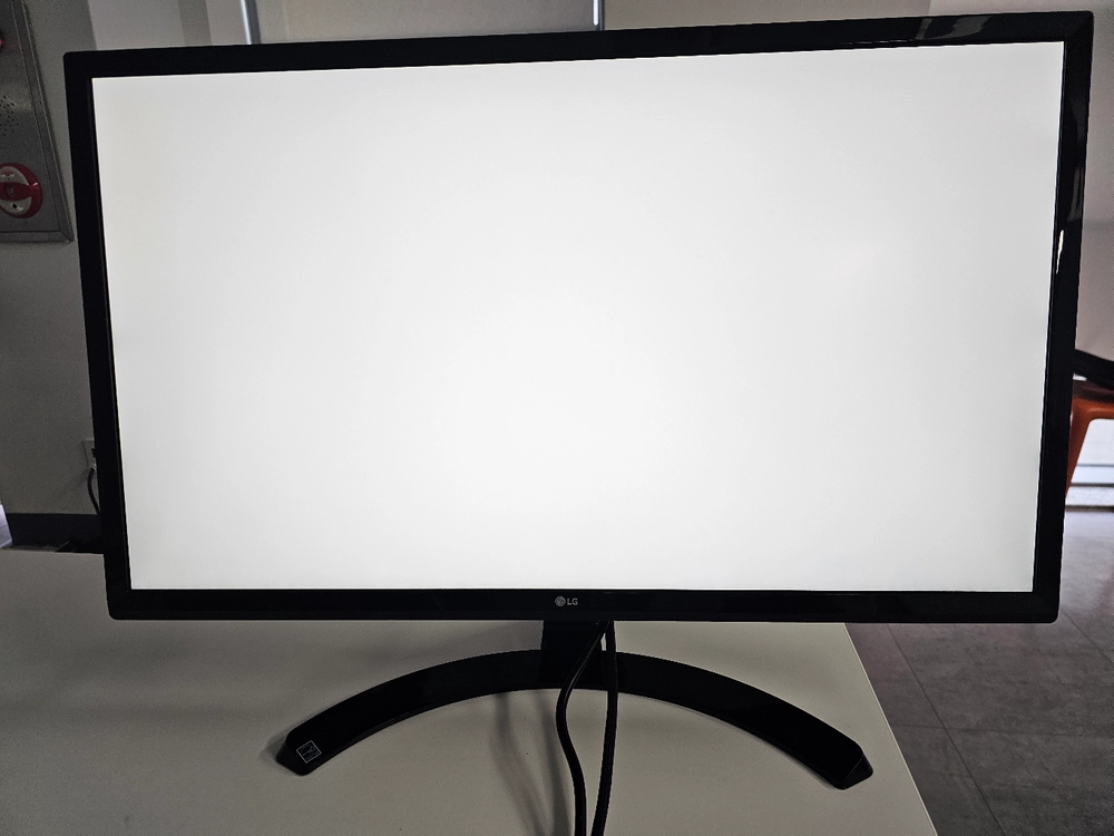 LG 27UD58 UHK 4K 모니터 이미지