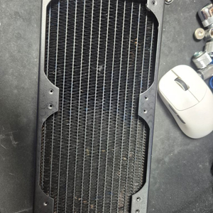 써멀테이크 360mm 64mm 두께 초고성능 라디 이미지
