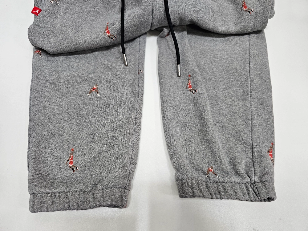 NIKE 21FW 나이키 조던 에센셜 홀리데이 플리스 조거 팬츠 / 남 M 그레이 (DH3520-063) 이미지