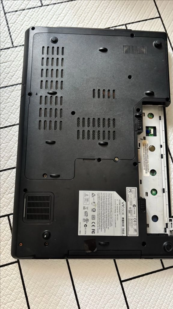 노트북 부품용Msi vr630x 배터리분실 아답터았씀 - 안심되는 중고거래