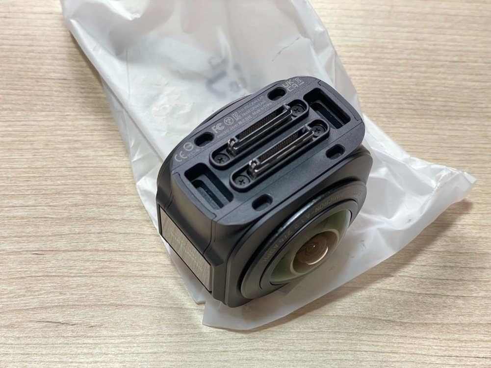 인스타360 RS 라이카 1인치 360카메라 (부품용 렌즈) 이미지