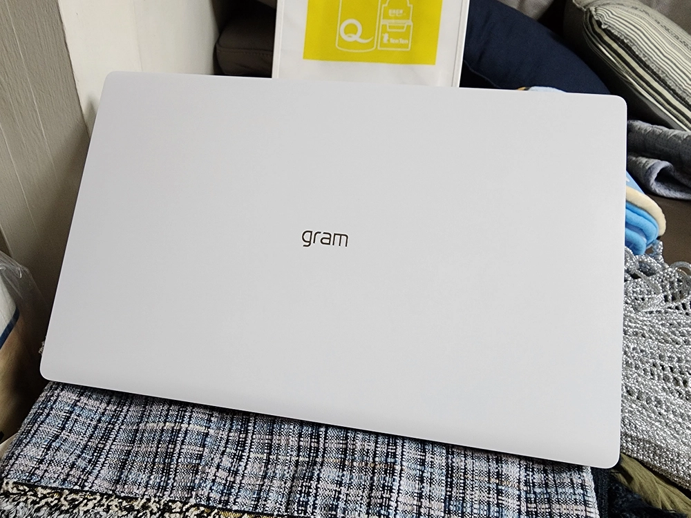 최상급 LG 그램 22년 쿼드 코어 i5 16GB 최경량 1.1kg 윈11 이미지