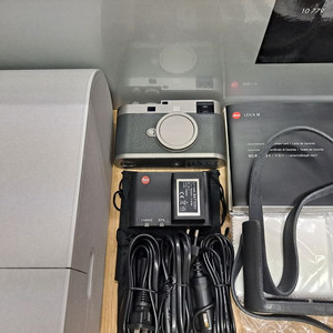 라이카 바디셋 M-D M60 기념모델 입니다 이미지