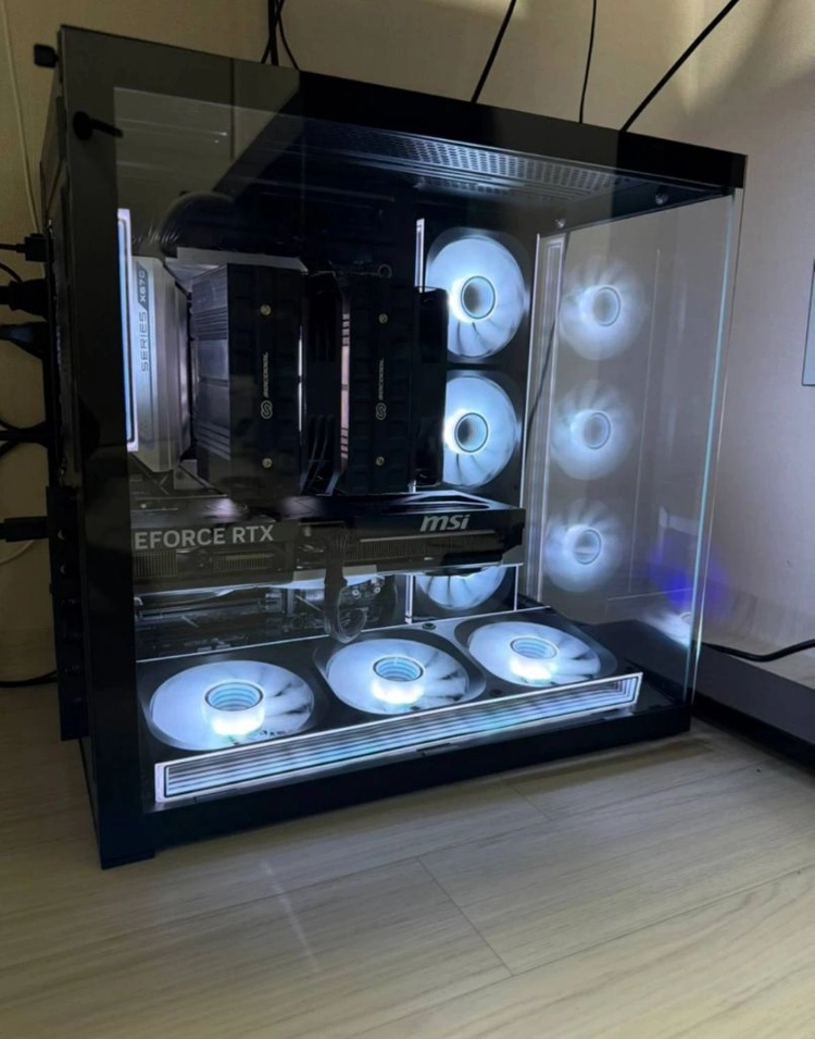 9800X3D RTX5080 게이밍pc 컴퓨터 본체 - 안심되는 중고거래