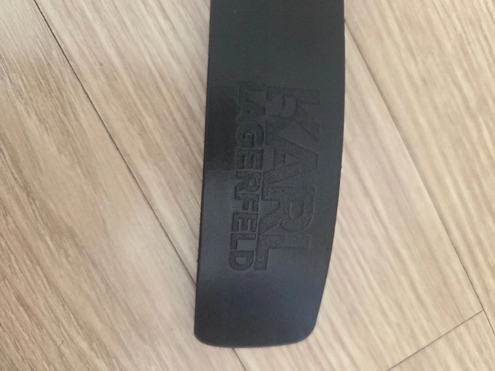 칼 라거펠트 벨트 이미지