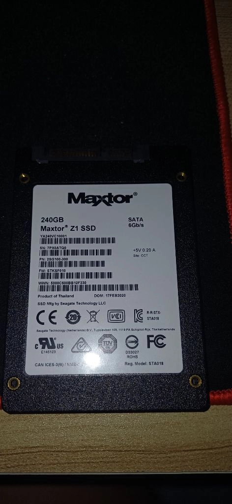 240GB SSD 이미지