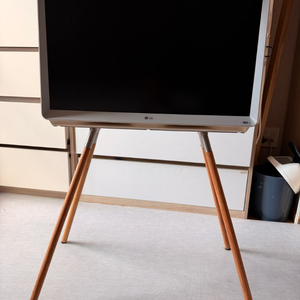 LG전자 룸앤스마트TV 27TN600S 27인치 판매합니다. 이미지