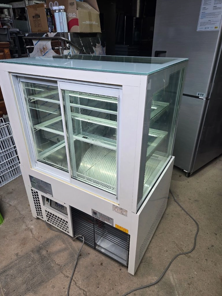 세경 900mm3단제과쇼케이스 판매합니다 이미지
