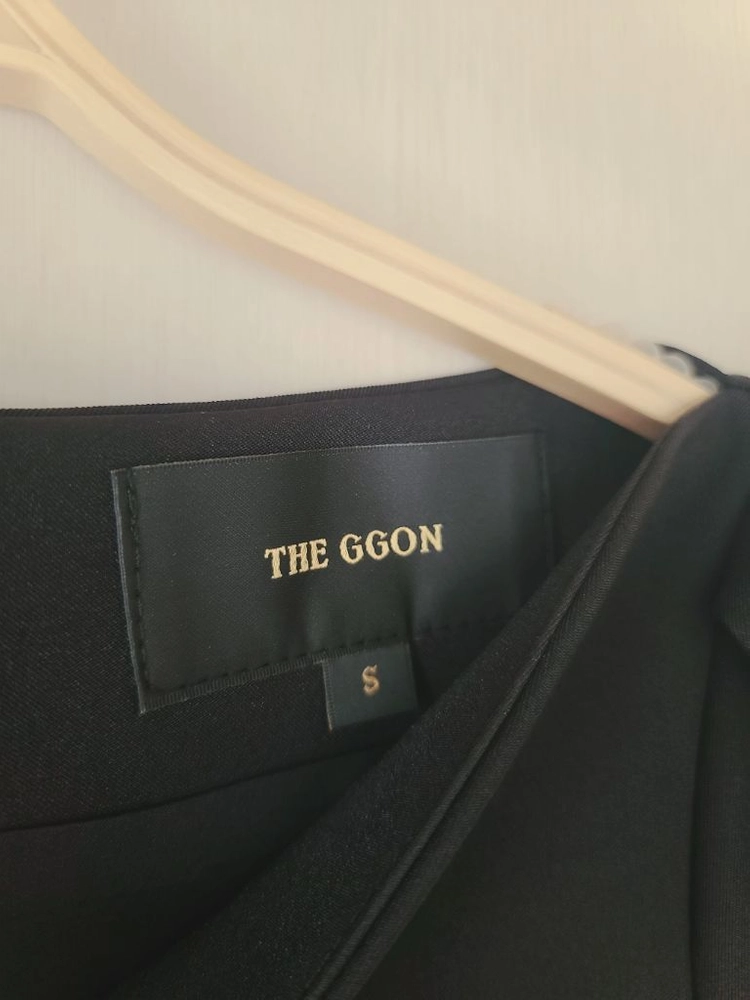 The GGON 여성 블랙반팔 퍼프소매 롱원피스 슬림핏 / 포멀 정장 하객룩 오즈세컨 씨씨콜렉트 잇미샤 폴로 이미지