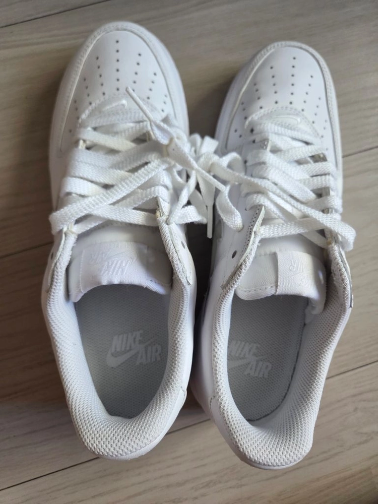 나이키 쥬얼 뽁록이 포스 270 이미지