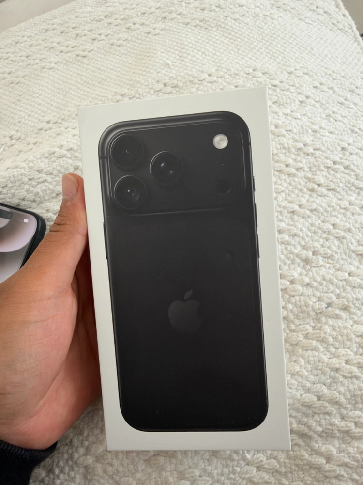 아이폰 18프로 256gb 새상품 이미지