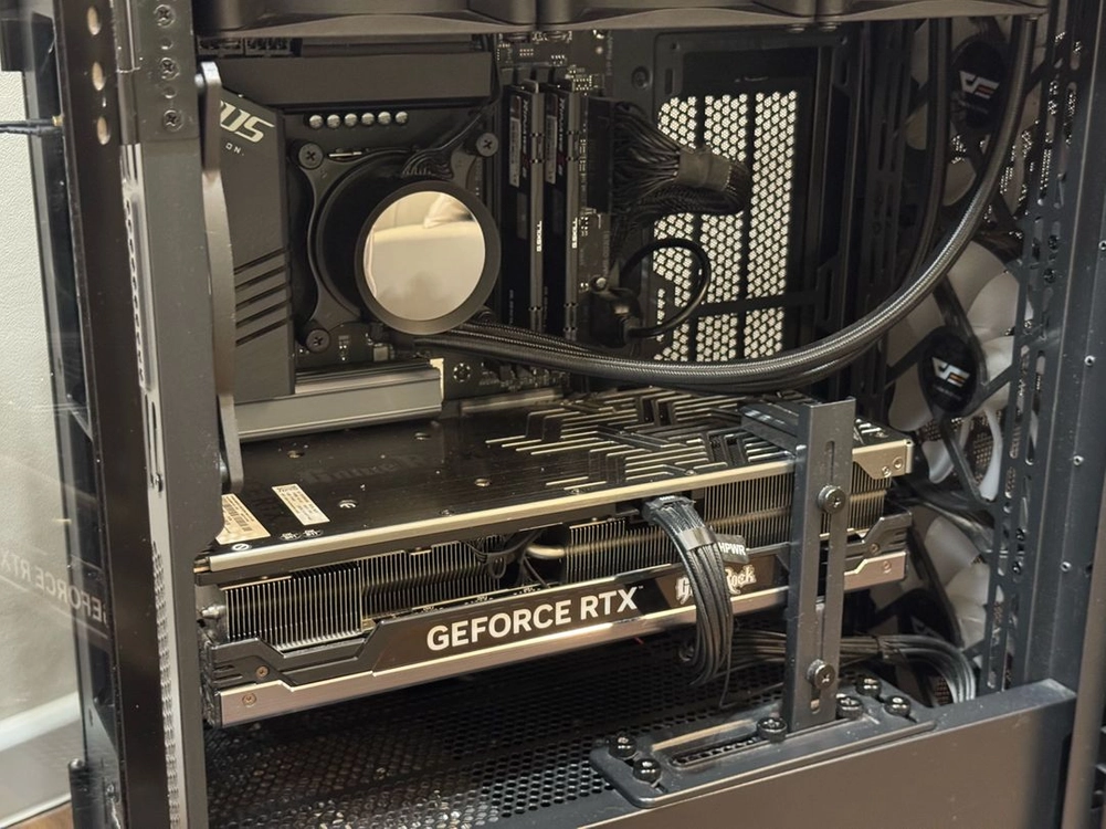 고사양 게이밍 컴퓨터 작업용 워크스테이션 로컬AI | rtx4090 i9 64gb 이미지