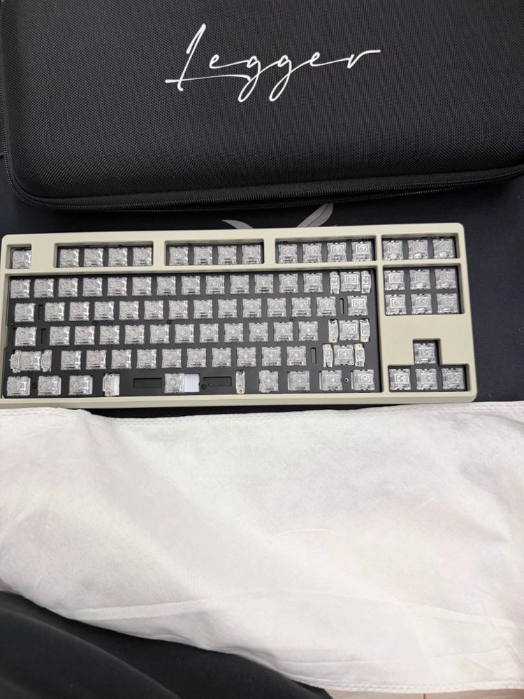venom 80he 6.25 rgb 풀 알루하우징 팝니다 이미지