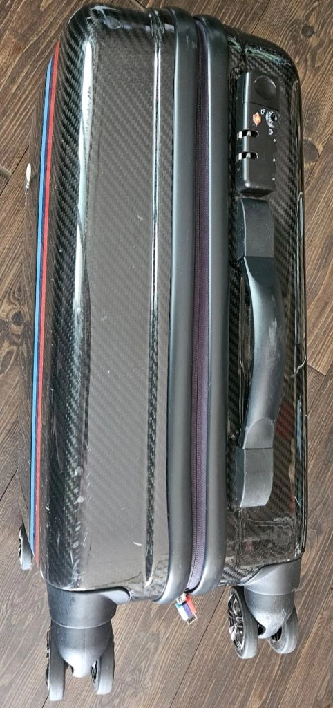 BMW M 리얼카본 캐리어 , GS리테일 X 케니샤프 (정품 구찌스티커,위글위글스티커) 이미지