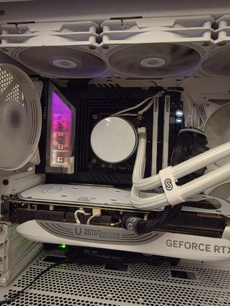 ASUS ROG MAXIMUS Z790 HERO DDR5 상급보드 팝니다. 이미지