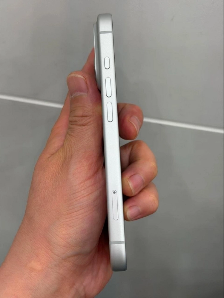아이폰 17프로 실버 256GB 공기계 이미지