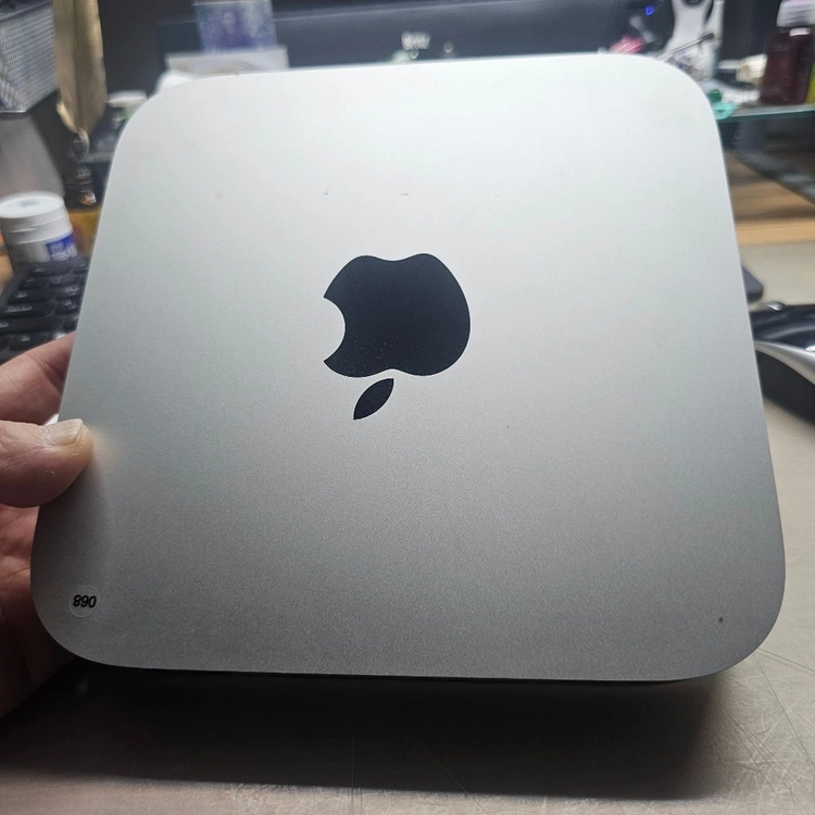 애플 mac mini 이미지