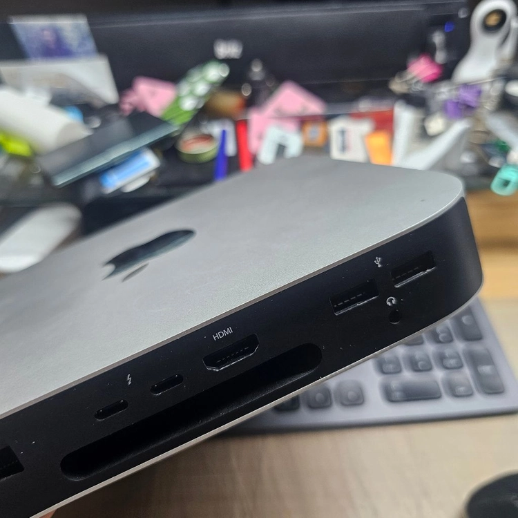 애플 mac mini 이미지