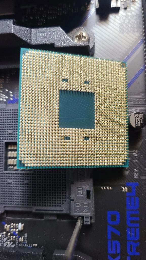 라이젠9 5900x + 애즈락 X570 익스트림4 메인보드 이미지