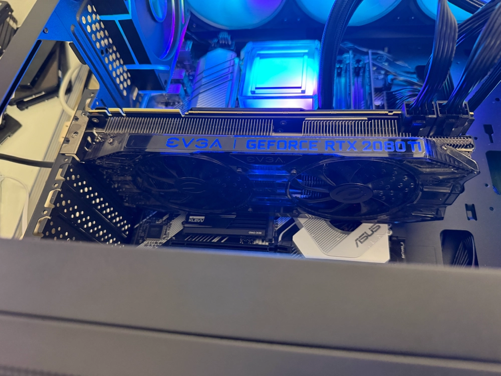 RTX 2080Ti 그래픽카드 - 안심되는 중고거래