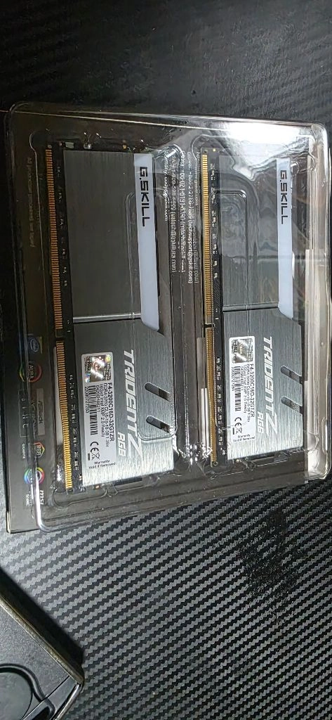 DDR4 32GB RAM 이미지