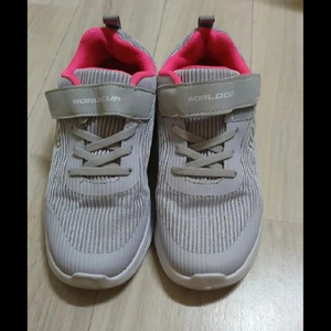 여성신발 월드컵 에어 운동화 이미지