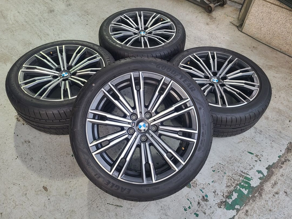 BMW G20 790m 18인치 휠타이어 팝니다 이미지