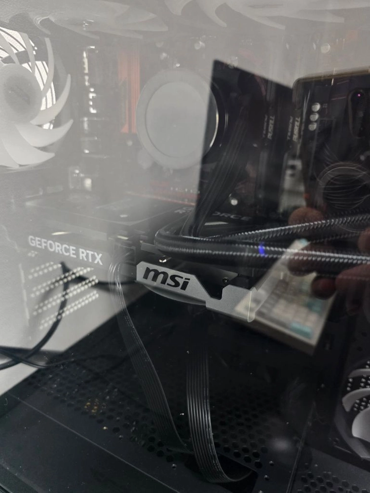 MSI RTX 5060TI 팝니다 - 안심되는 중고거래