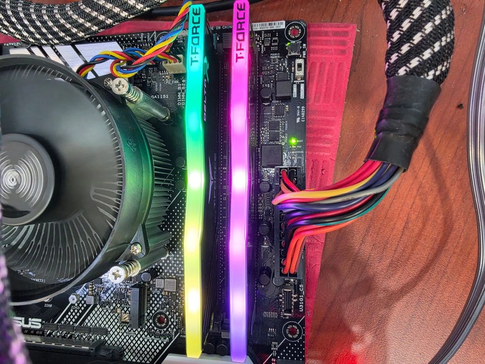 TeamGroup T-Force DDR4-3200 8G DELTA CL16 8G x2 판매합니다 이미지