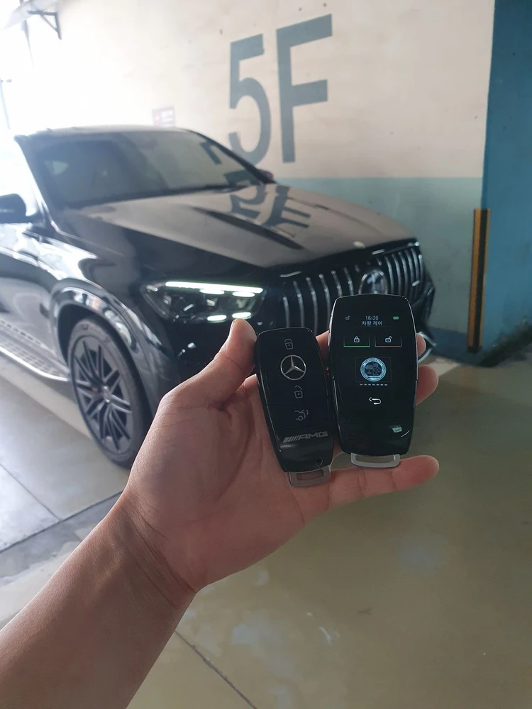 벤츠 G63 AMG 2023년식 신형 AMG 로고 디스플레이키 개조 이미지