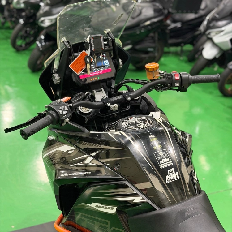 ktm 1290슈퍼어드벤처s 18년식 레오빈스 구변o 컨디션 좋은 바이크 판매합니다 이미지