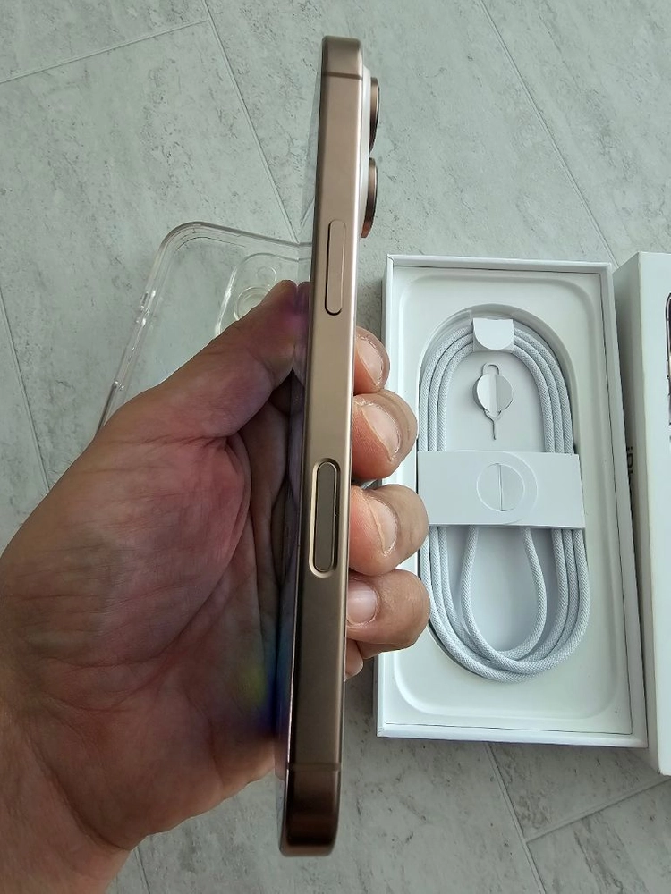 아이폰 16 Pro 256GB 데저트티타늄 풀박스 이미지