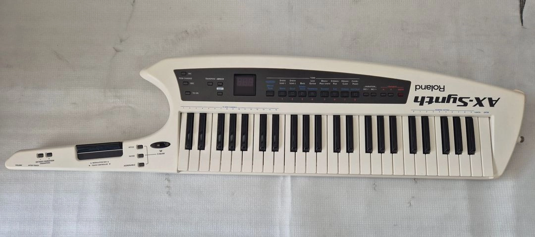 로랜드 Roland AX-Synth 화이트 팝니다 - 안심되는 중고거래