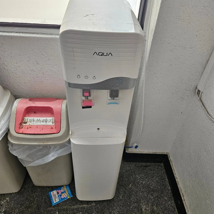 냉온수 정수기 이미지