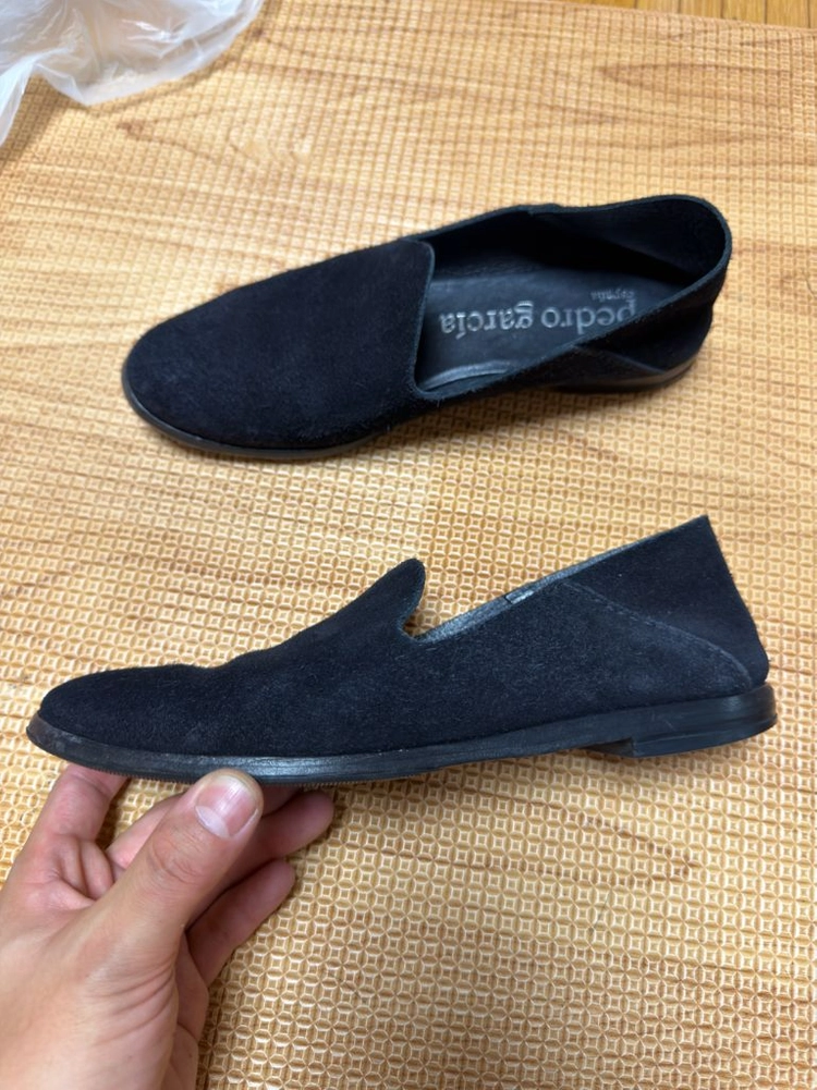 페드로 가르시아 스웨이드 플랫 슈즈 이미지