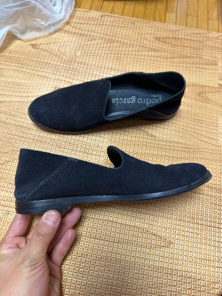 페드로 가르시아 스웨이드 플랫 슈즈 이미지