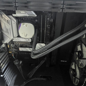 인텔 14900k 3열수냉 b760m d5 1000w 반본체 램 32gb ddr5 추가가능 이미지