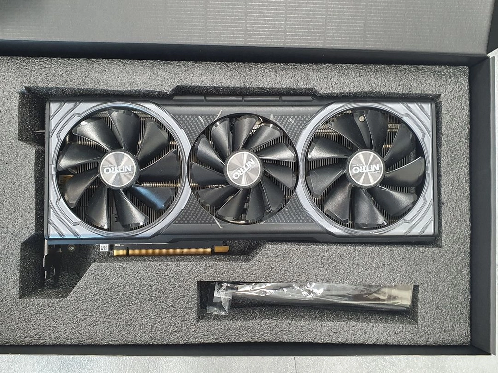 컴퓨터 그래픽카드 SAPPHIRE NITRO+ RADEON RX VEGA 64 이미지