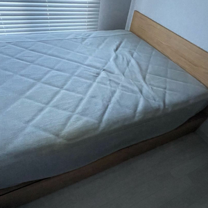 무인양품 떡갈나무 수납침대 헤드용 퀸사이즈 팝니다. (매트리스포함) 이미지