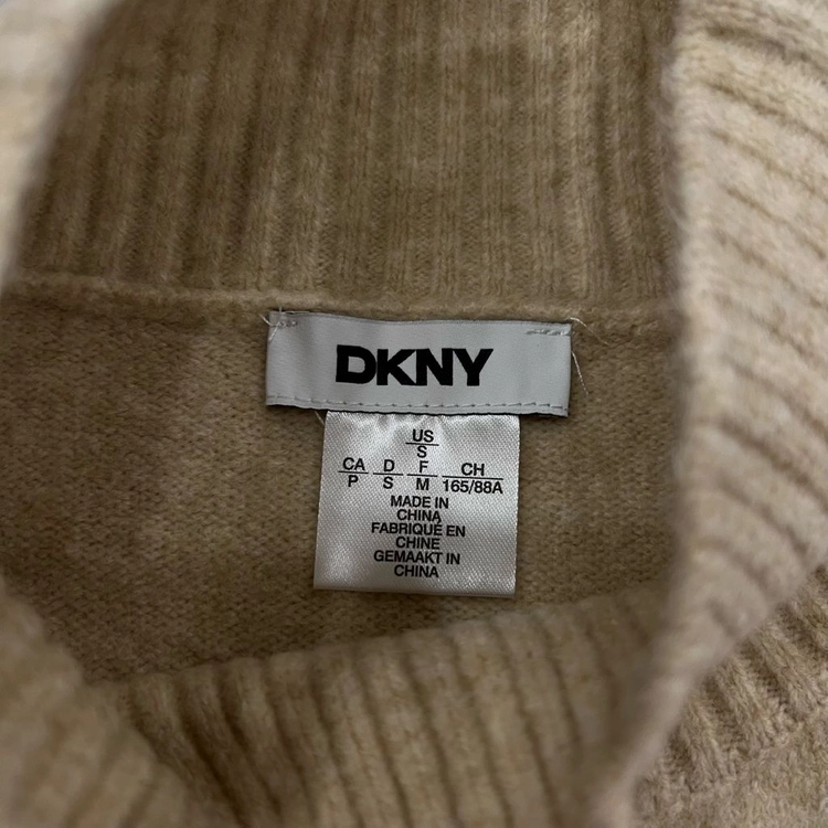 DKNY 여성 하이넥 슬리브리스 니트 원피스 [베이지] M/95 이미지