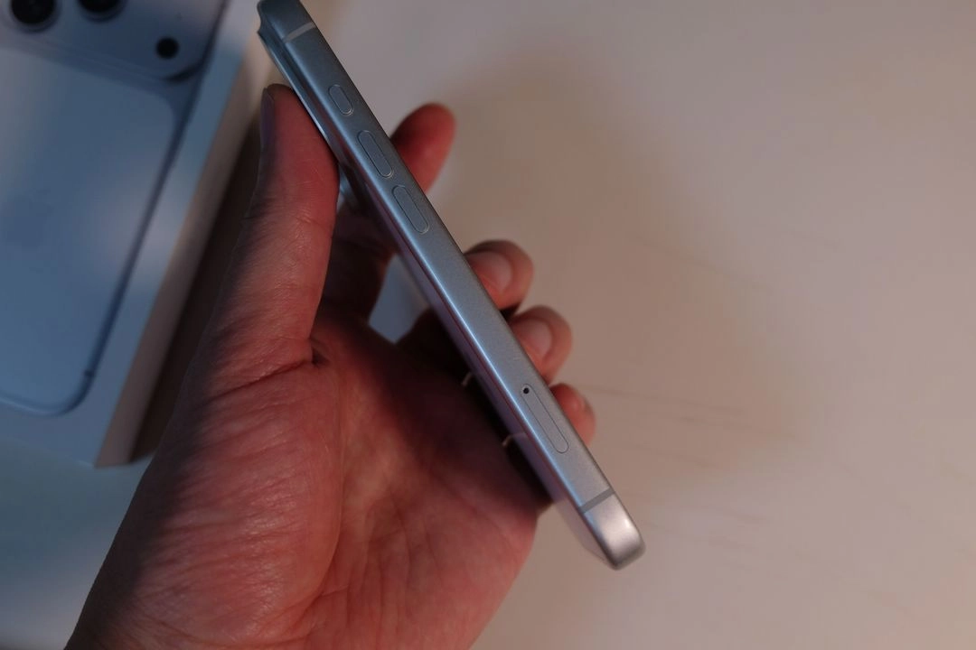 아이폰 17 프로 실버 256GB 홍콩판 무음 카메라 애플 케어 플러스 이미지