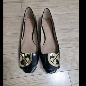 토리버치 블랙 에나멜 플랫슈즈 230 이미지